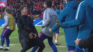 Последние твиты от cholo simeone (@chollossimeone). Los Huevos Del Cholo Y El Tonto De La Mano Carpe Diem A Los 40 Y Tantos