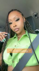 haven’t used color in my eyeshadow looks in sooo long . I’m loving the  ✨pop✨ of color w/ my neutrals ! contacts