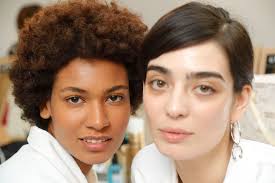Hair serum keeps the hair scalp dry and prevents the dandruff and fungal infections to scalp. Hair Serum For Frizzy Hair 5 Of The Best Serums To Use