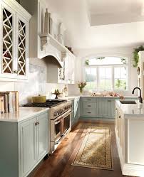 7 Trends Two Tone Kitchen Cabinets Ideas For 2018 Two Tone Kitchen Cabinets Ideas Farmhouse G Country Kitchen Designs Farmhouse Kitchen Design Kitchen Trends