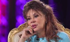 تحدثت الفنانة صفاء أبو السعود عن العلاقة التي تجمعها بأروى جودة، ابنة شقيقتها، مشيرة إلى براعة الأخيرة وشخصيتها المستقلة. Y 0i Olr9ap9vm
