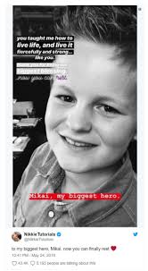 She is a professional hair and makeup artist. What Happened To Nikkietutorials Brother Cause Of Mikai S Death