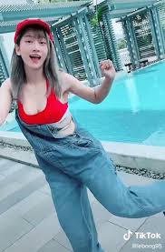 Việc lộ clip này đã khiến cho ngân 98 vô cùng bức xúc và chia sẻ rằng bị cướp điện thoại và những hình ảnh cùng video clip nóng bỏng đã bị tung ra ngoài. Rvmhyfsqj5kzom