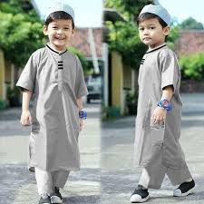 Menunjang performa anak indonesia dalam berpenampilan cantik, syar'i, dan menggemaskan. Pin Di Model Baju Muslim