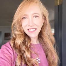 Cassandra Carlyle (@casscarlyle)