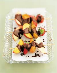 Brochettes De Fruits Au Chocolat Brochette Fruits Recette Fondue Chocolat Fondue Au Chocolat