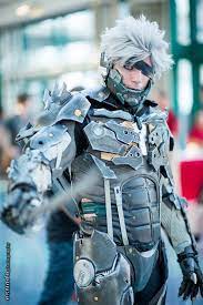 You see women cosplaying as male characters all the time, but how often are men cosplaying as female characters? 15 Epic Male Cosplayers You Need To Check Out Today Cosplay Characters Male Cosplay Best Cosplay