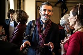 Regardez les critiques tv, partagez vos avis mais aussi suivez les audiences télé des émissions diffusées dans le programme tv de la semaine. Charlie Hebdo Le Journaliste Philippe Lancon Laureat Du Prix Femina Pour Le Lambeau Actu