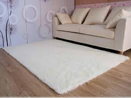 Grosir karpet karakter murah tangerang jual karpet karakter murah dengan bahan dan kualitas bagus. Karpet Lantai Putih Polos