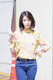 170402 Iu Kyung Dong Pharmaceutical Autograph Event Kpop Short Hair Short Hair Outfits Short Hair Styles 2017