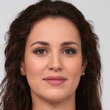 Meredith Lloyd's Instagram, Twitter & Facebook