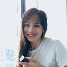 Carino Prestige Multi Ampoule 尊贵肉毒类杆菌5ml x 6bottles  此产品为高级治疗品，并不是保养品。此肉毒类杆菌并不像一般打针或镭射的传统方法，韩国已经淘汰这些高副作用和后遗症的方法。内含正式肉毒类杆菌必备的六胜肽与植物干细胞，可达至去斑、去皱效果。  使用方法 ...