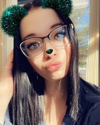 Alexis Avery's Instagram, Twitter & Facebook