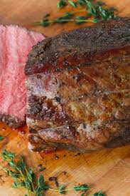 A Sirloin Roast Cooked Medium Rare With Sprigs Of Fresh Thyme In 2020 Sirloin Tip Roast Beef Sirloin Tip Roast Sirloin Roast Recipes