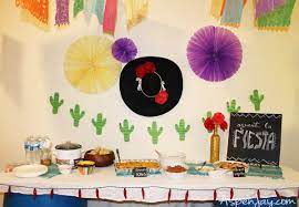 There are so many cute ideas that you could use for a birthday party, dinner party, or any summer soiree! Mexican Fiesta Party Ideas Aspen Jay