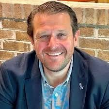 8 Procurement Experts You Should Follow in 2025