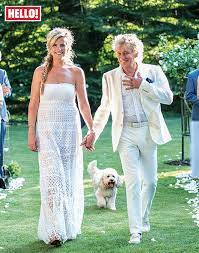 After 2 years of help us build our profile of rod stewart and penny lancaster! Exclusive Sir Rod Stewart And Penny Lancaster Renew Their Wedding Vows Hello