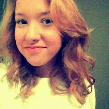 Louise Devoe's Instagram, Twitter & Facebook