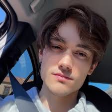 Manuel Pouchou (@MPouchou)