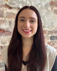 Erin Willey's Instagram, Twitter & Facebook