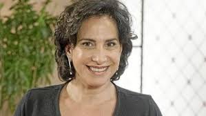 Totia Meireles fala do apelido de infância, de plástica e da misteriosa  Adriana de 'Alto astral'