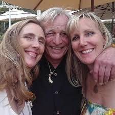 La Jolla, Jewel of My Childhood: Cartwright, Bill: 9780912880143:  Amazon.com: Books