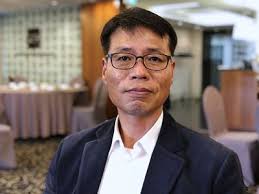 Carriage rides and sniffer dogs: Huge security op to blanket royal wedding 