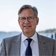 Congratulations to our next recipient of the Alumni Excellence Award, Dave  Nall, B.S.E.'86! Nall was nominated by the Department of Industrial and  Entrepreneurial Engineering and Engineering…