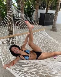 She weighs about 98 lbs. Malu Trevejo Feet Feet Measurements Height Weight And Body Measurements Hollywood Zam