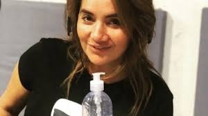 Si bien asegura que sus hijas están muy conformes con su desempeño en las hornallas, la periodista confesó qué es lo único que las adolescentes, de 17 y 19 años, le pidieron: El Dolor De Nancy Pazos Acaba De Morir Mi Mama De Coronavirus Diario La Provincia Sj