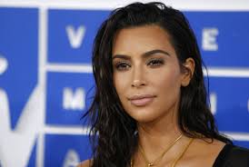 Kourtney, kim, khloé und robert kardashian. Kim Kardashian Feuert Bodyguard Nach Uberfall In Paris