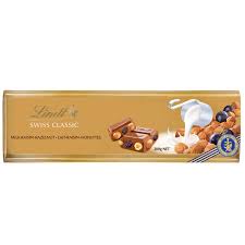 Sugar, cocoa mass, hazelnuts (10%), cocoa butter, milk fat, emulsifier (soy lecithin), flavouring. Lindt Swiss Classic Gold Raisin Hazelnut Milk Chocolate Bar 300g