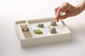26 Zen Gardens To Help You Find Inner Peace At Work Zen Rock Garden Japanese Rock Garden Mini Zen Garden