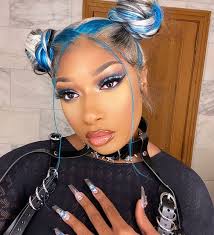 Queeeen — jas (@sarahwclkers) july 21, 2021 who in their right mind watches tvd to the end and still likes elena by the end of it? What We Learned From Megan Thee Stallion S First Beauty Vlog Hashtag Legend