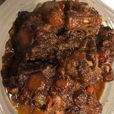 Braised Oxtails In Red Wine Sauce Recipe Oxtail Recipes Braised Oxtail Beef Recipes Easy