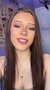 Autumn Travis's Instagram, Twitter & Facebook