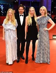 Посмотрите твиты по теме «#thomas_vinterberg» в твиттере. 4a7ozwe81kb Km