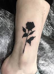 Pin By Fatihhan Guney On Ogretmenler Black Rose Tattoos Rose Tattoos Tattoos