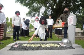 Di indonesia hari ibu dirayakan pada tanggal 22 desember dan ditetapkan sebagai perayaan nasional. 6nsfbwk3chspnm