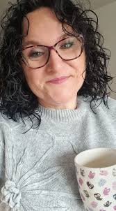 Good Mornin'. Nothing like strong coffee and a smoke 😉