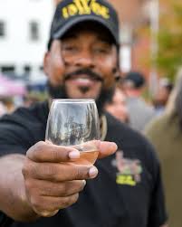 🍾The Fizz #84: Parallax Project's Lance Lemon and Reggie Leonard see the  exponential opportunity in Virginia wine — Wine entrepreneurs and educators Lance  Lemon and Reggie Leonard are shining the spotlight on