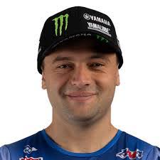 Justin Bogle's Instagram, Twitter & Facebook