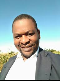 George Chitaya who is a News Editor at Voice of Livingstonia-VoL Radio, has  authored a History book which is in Tumbuka titled "Nkhondo na kupasuka kwa  Maufumu." In an interview with VoL