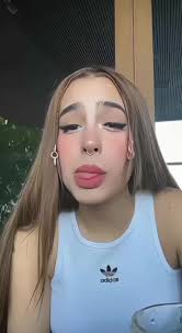 dome comiendo #dome #domelipa #comiendo #comida #domecomiendo #domelip...