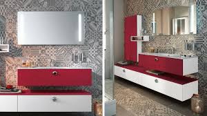 Miroirs à poser éléments hauts avec miroir miroirs grossissants et à maquillage miroirs un miroir salle de bain est testé pour résister à l'humidité. Salle De Bains 5 Astuces Pour Un Eclairage Agreable Du Miroir M6 Deco Fr
