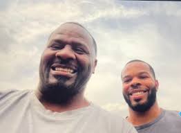 Terrell Moore (@rellgeez21)