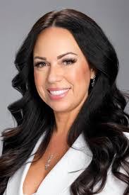 Jill Street's Instagram, Twitter & Facebook