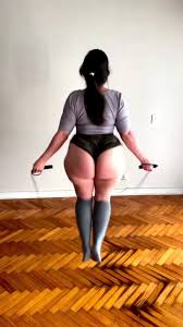 realkvindehintern che salta la corda - Porno - EroMe