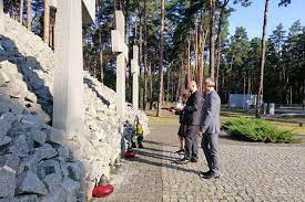 Преставлення преподобного теодосія, ігумена монастиря печерського, спільного життя засновника. Lgjcxxaehsygm