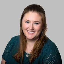 Jennifer Ohmer's Instagram, Twitter & Facebook